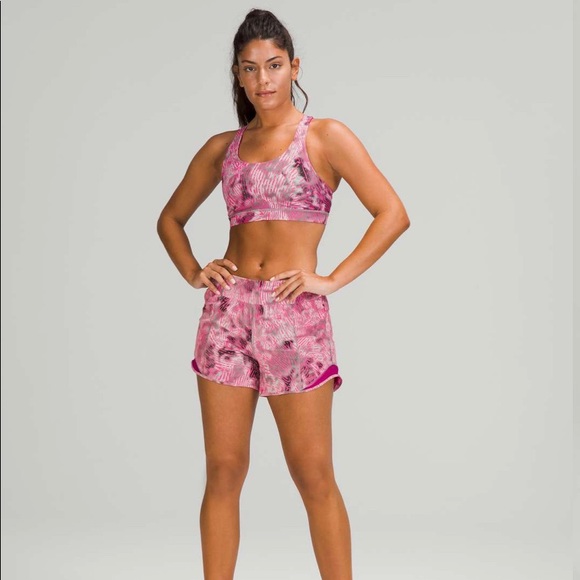 Lululemon Seawheeze 2021 Hotty Hot High-Rise Lined Short 4” - Picture 4 of 6